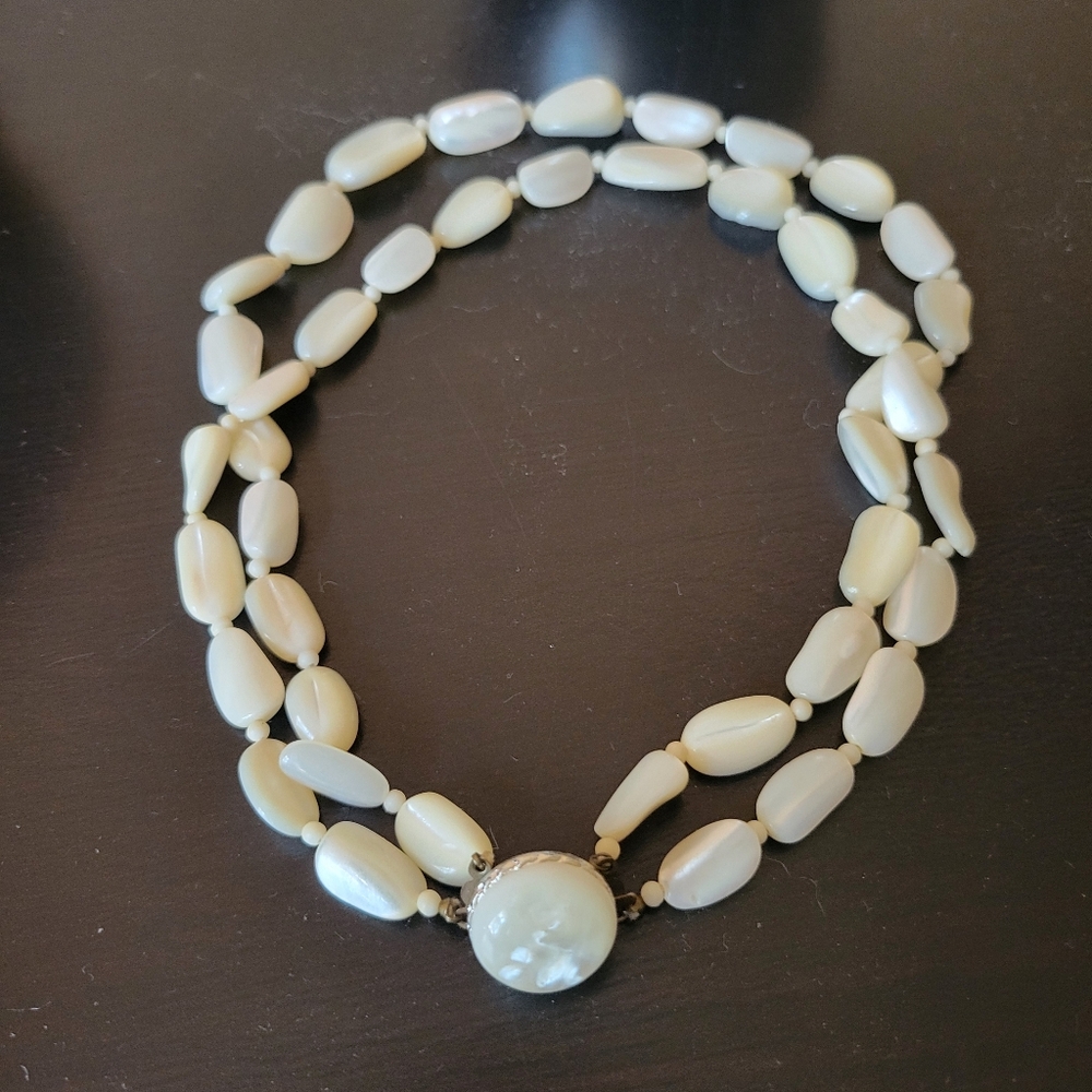 Vintage Japan Mother of Pearl Necklace
